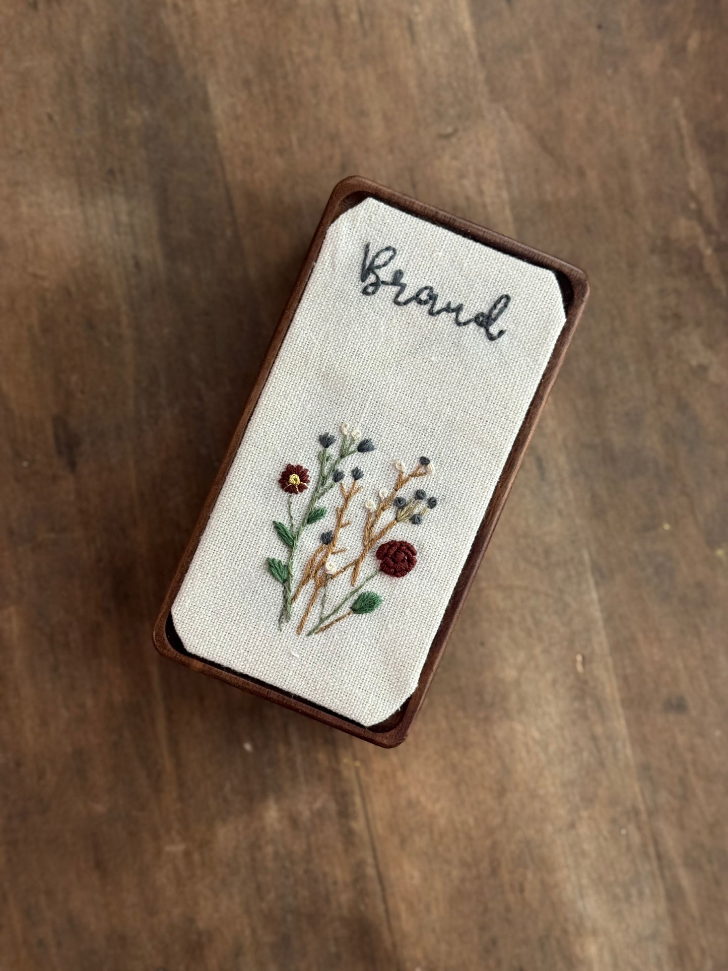 Hand embroidered floral walnut jewelry box with custom name – personalized wedding keepsake.