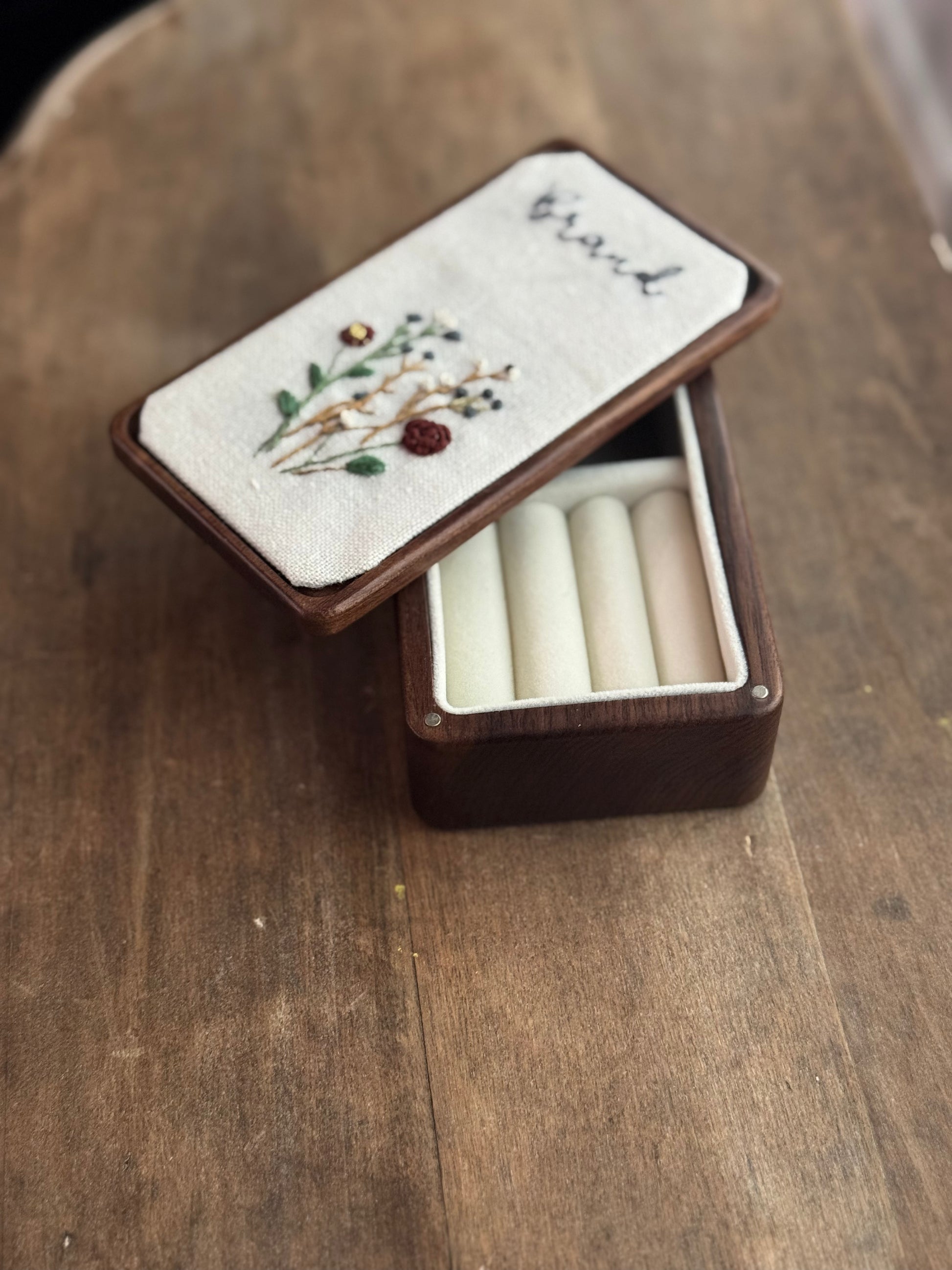 Hand embroidered floral walnut jewelry box with custom name – personalized wedding keepsake.